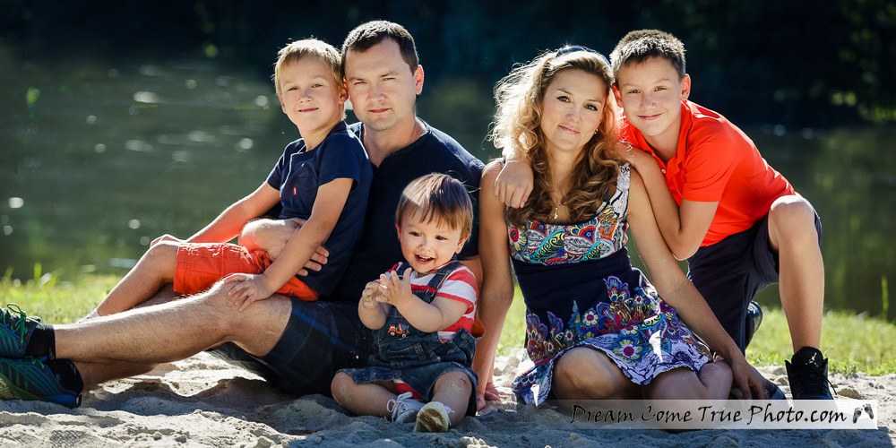 Dream Come True Photo - Family Photosession outside - Capturing love and connection between mom, dad and their three sons
