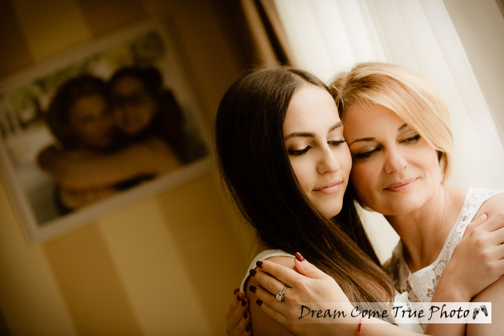 Dream Come True Photo, A Dream Photo, Elly Alena Dream mom and daughter photograph taken during family session to capture the love of parents for their older teen siblings in Marlboro NJ